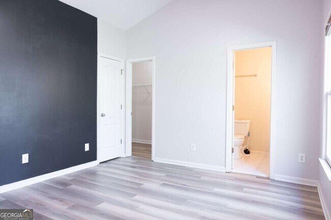 Building Photo - 1232 Harris Commons Pl