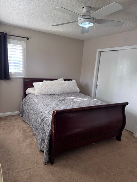 Building Photo - 4859 Stuart Dr