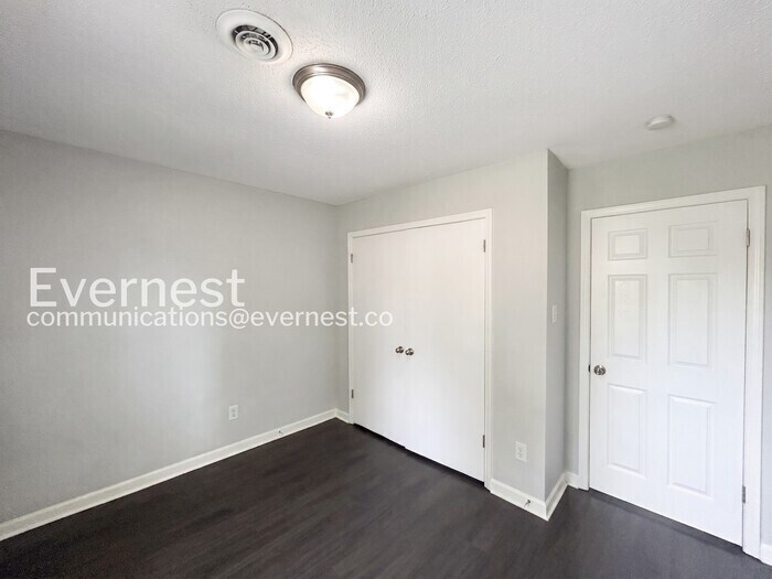 Building Photo - 7127 Markim Dr