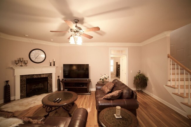 Building Photo - 4 br, 4 bath House - 106 Holbrook Drive