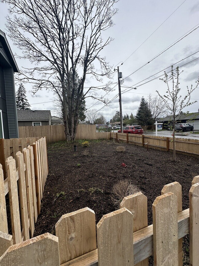 Building Photo - New 2-Bedroom Townhome