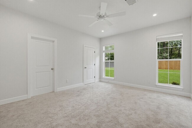 Building Photo - 3418 Shadowcrest Ln