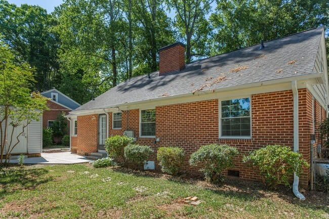 Building Photo - 3408 Kirby Dr