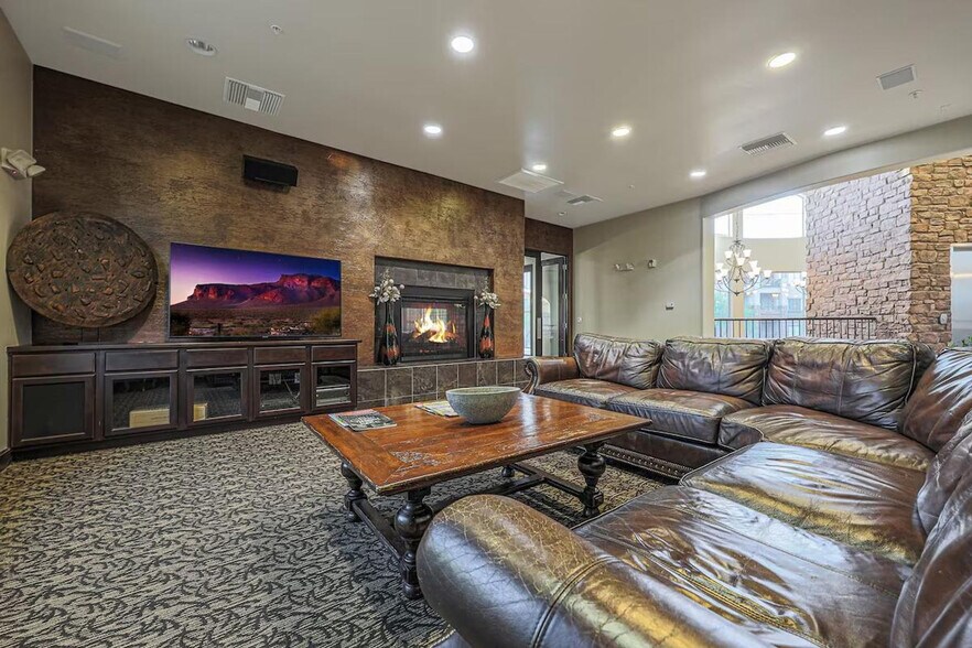 Building Photo - 5450 E Deer Valley Dr