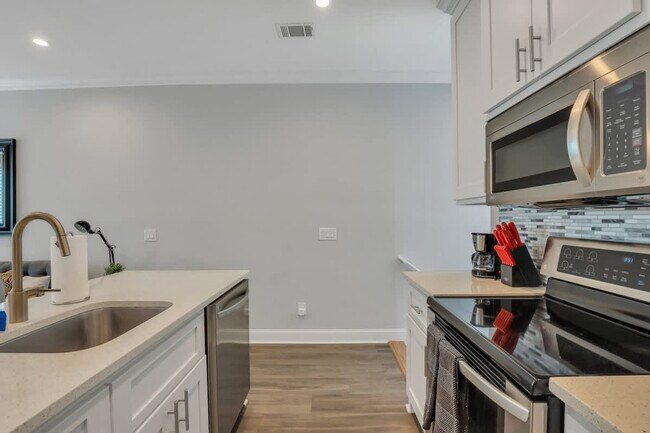 Building Photo - 306 W Gaston St