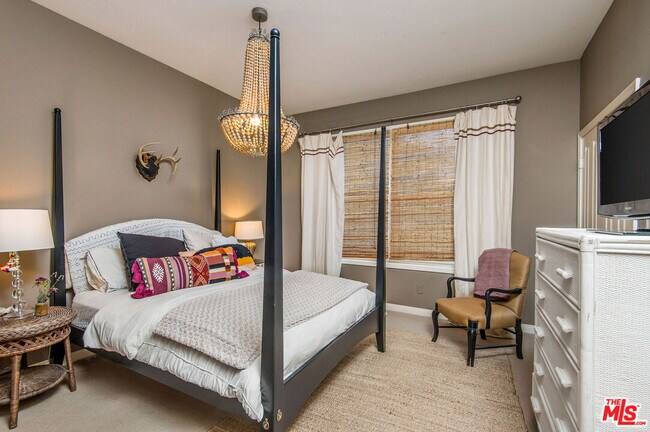 Building Photo - 3470 Consuelo Dr