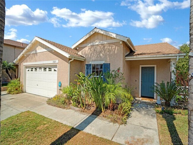 Building Photo - 15271 Golden Ct