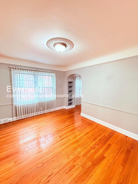 Building Photo - 20129 Stratford Rd