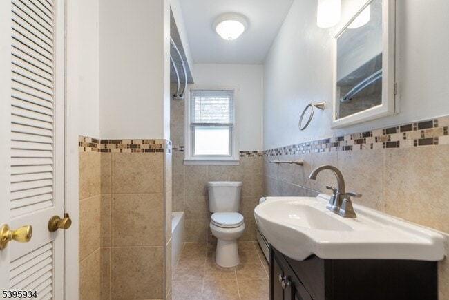 Building Photo - 118 Lexington Ave