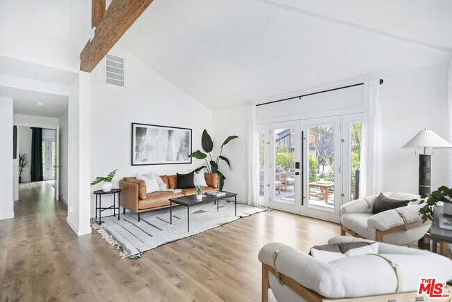 Building Photo - 2815 S Holt Ave