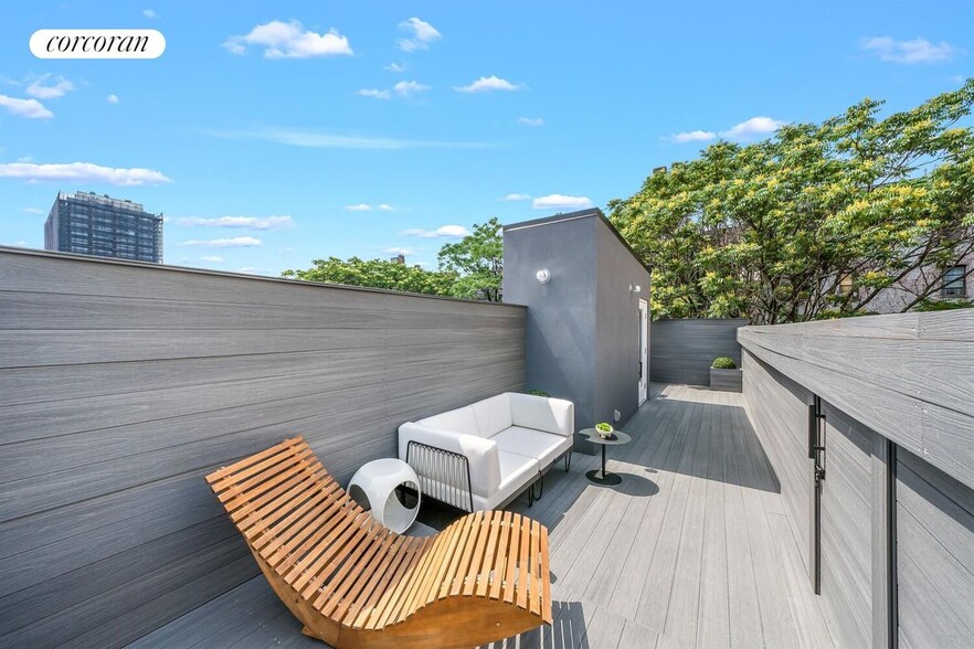 Building Photo - 158 W 136th St