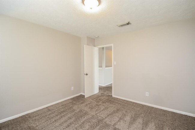 Building Photo - 1806 Adobe Falls Dr
