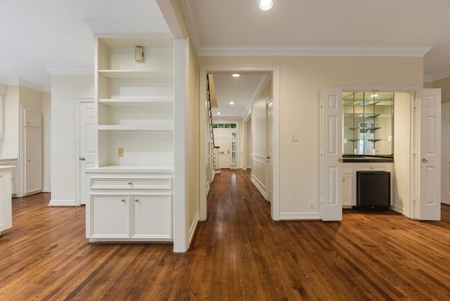 Building Photo - 3216 Rice Boulevard