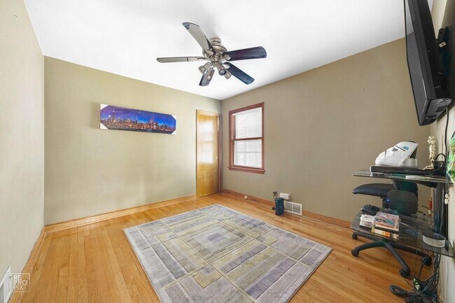 Building Photo - 5022 S Laporte Ave