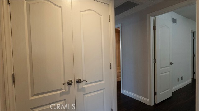 Building Photo - 6642 Amberwood Dr