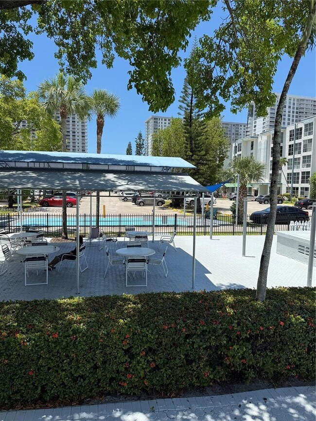 Building Photo - 17570 Atlantic Blvd