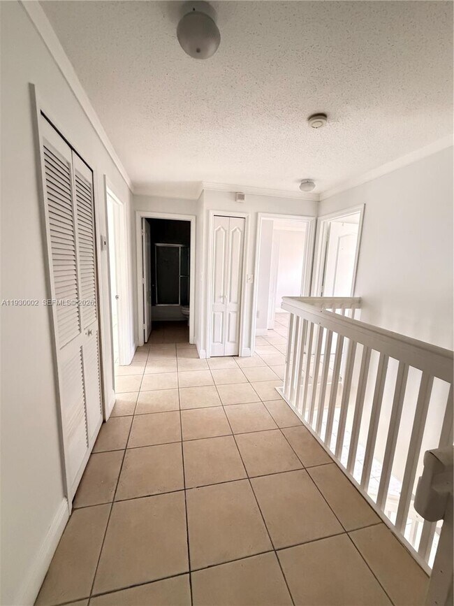 Building Photo - 6880 SW 158th Ct