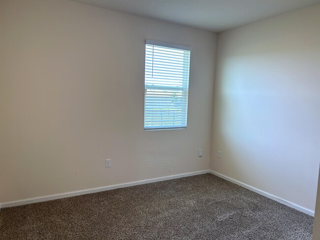 Building Photo - 517 Jarama Cir