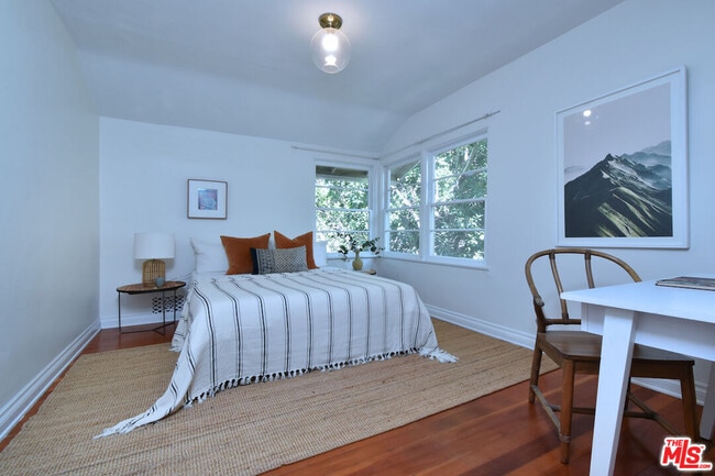 Building Photo - 14017 Valley Vista Blvd