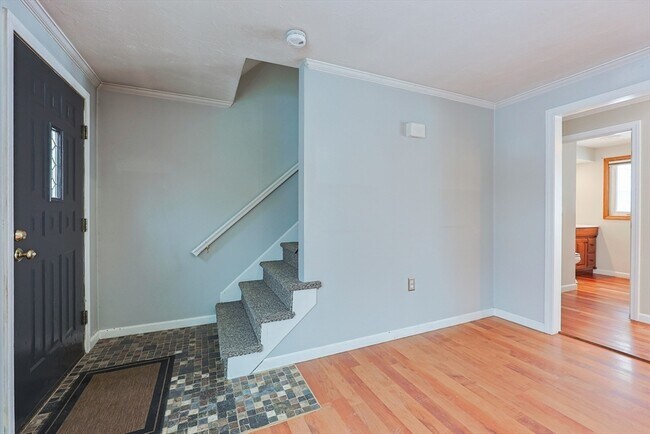 Building Photo - 835 Mt Hope St