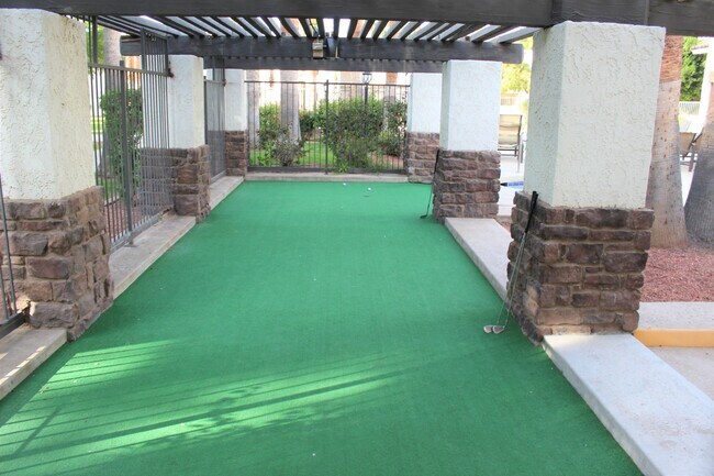 Building Photo - Studio Located in Monaco South Scottsdale Condominiums