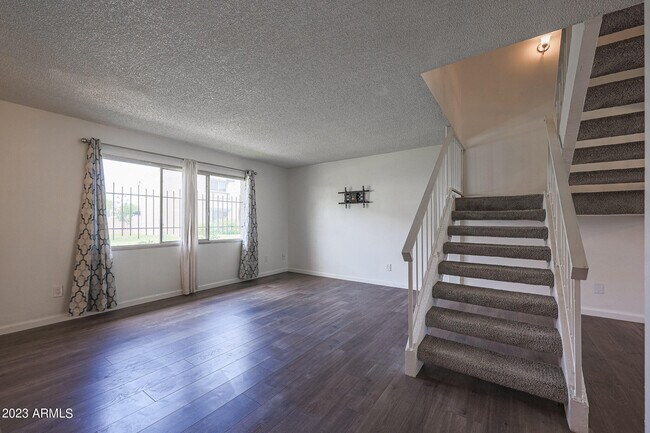 Building Photo - 3868 N 30th St