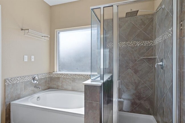 Building Photo - 18601 Pencil Cactus Dr