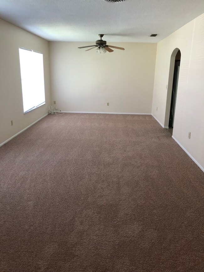 Building Photo - 3/2/1 RENTAL HOUSE IN THE RIVER PARK AREA.