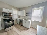 Building Photo - 4/1.5 Single Family Home | Hardwood Floors...