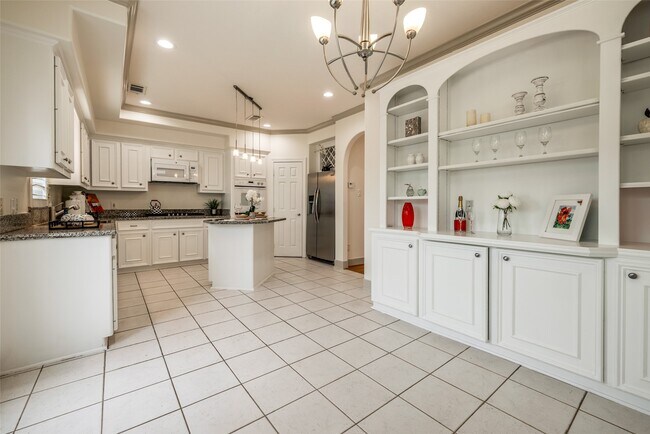 Building Photo - 2019 Morse St