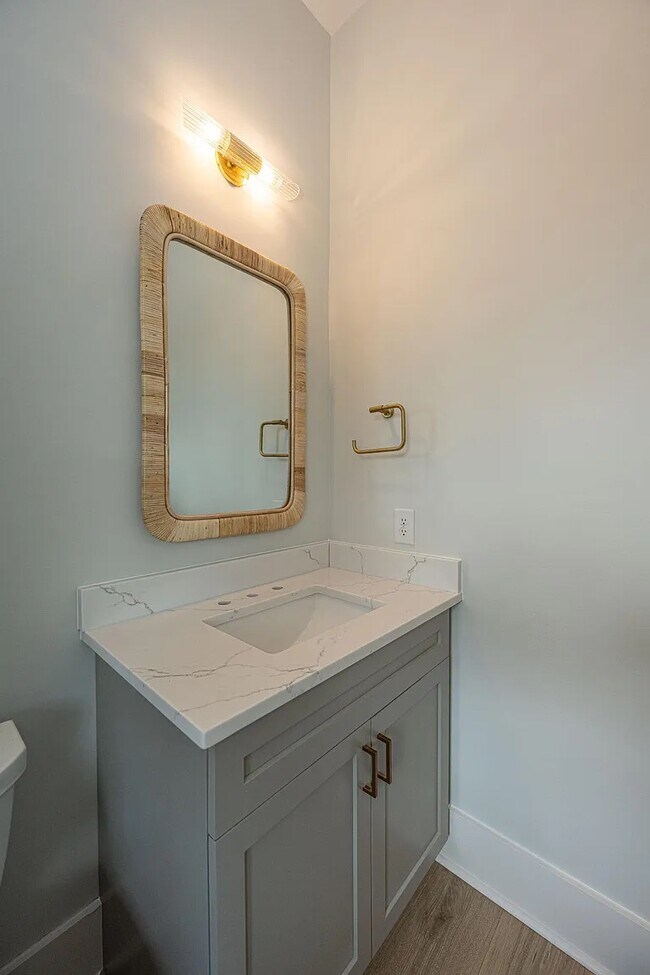 powder bath (main) - 3584 Henrietta Hartford Rd