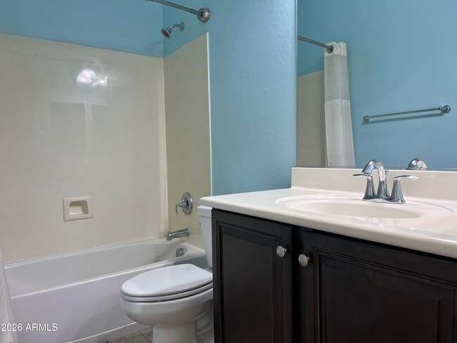 Building Photo - 2208 E Indian Wells Dr