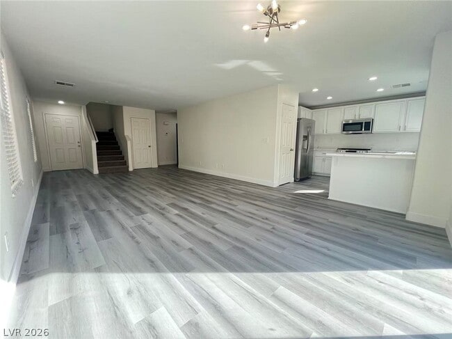 Building Photo - 6339 W Silver Ribbon Ct