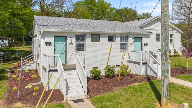Building Photo - "Charming 1-Bed Gem at 509-511 Cape Ave, Raleigh – Your Cozy Retreat Awaits!"