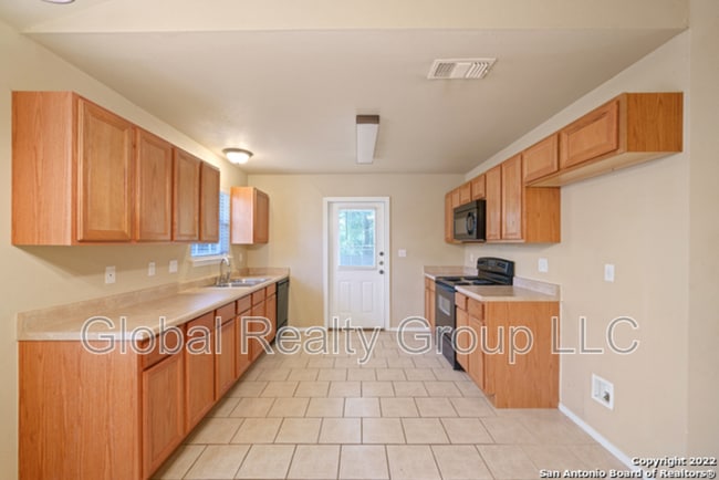Building Photo - 280 Rosalie Dr