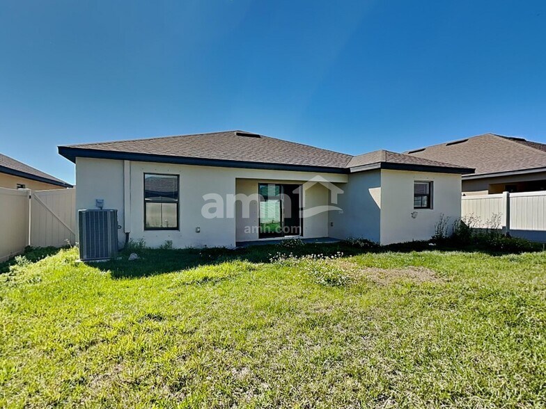 Building Photo - 1222 Brenton Leaf Dr