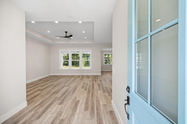 Building Photo - 109 Spruce St