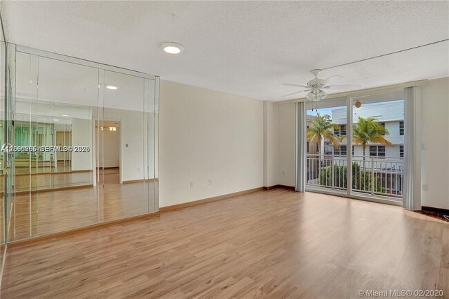 Building Photo - 345 Ocean Dr