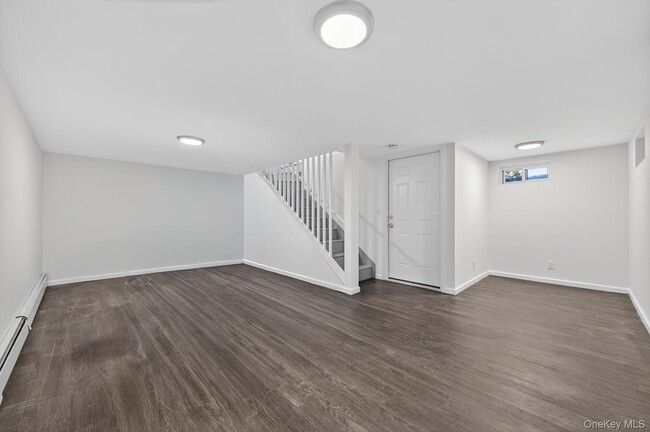 Building Photo - 7 Tildean Ln