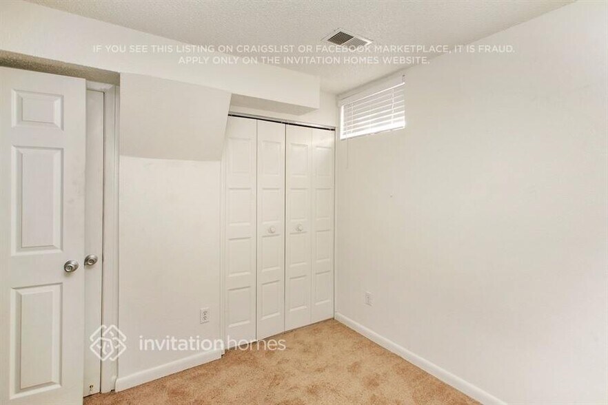 Building Photo - 11091 Albion Dr