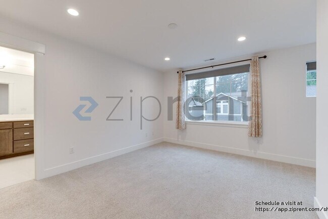 Building Photo - 18602 46th Ave SE