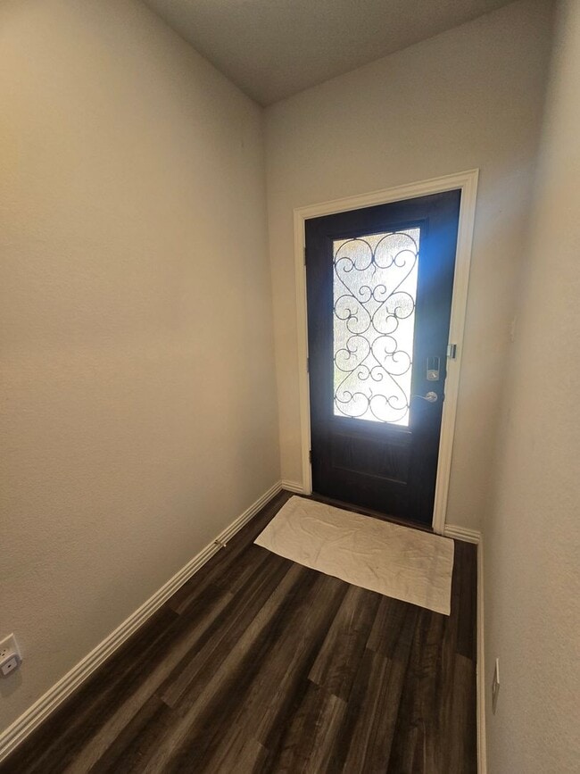 Building Photo - Fantastic in Fate!