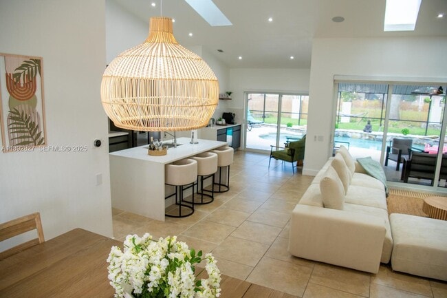 Building Photo - 1010 Joyce Ct