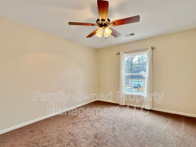 Building Photo - 320 Burton Ct