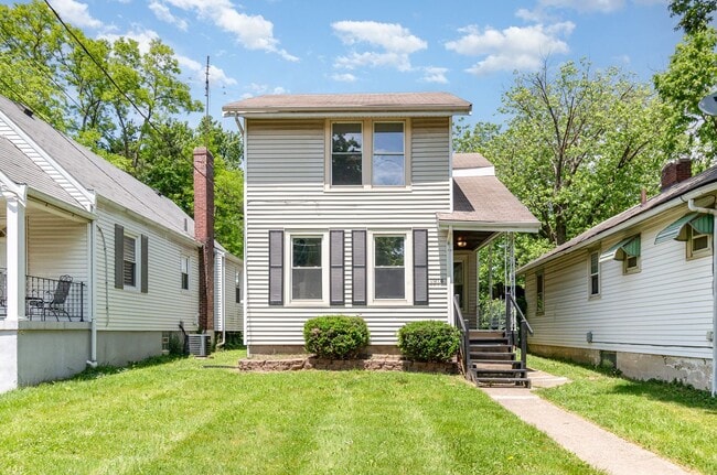 Building Photo - Chic Comfort & Space in North College Hill