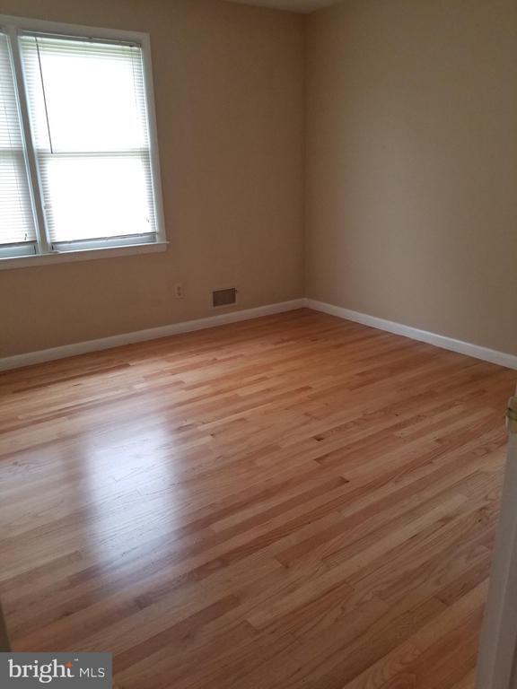 Building Photo - 9210 Maple Rock Dr