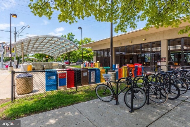 Building Photo - 11800 Old Georgetown Rd