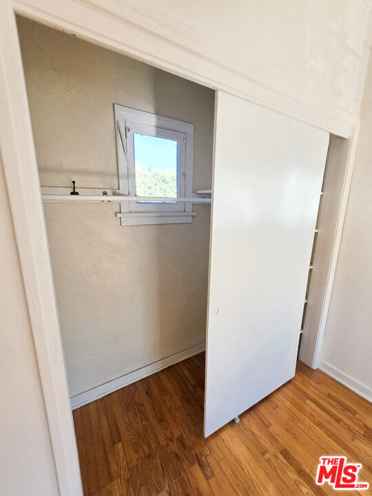 Building Photo - 1331 Masselin Ave