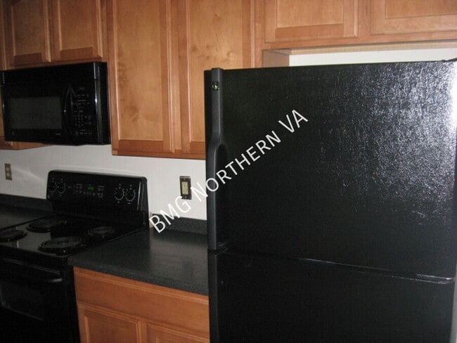 Building Photo - 12155 Penderview Terrace