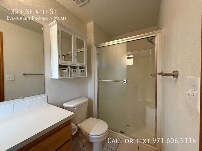 Building Photo - 1329 SE 4th St